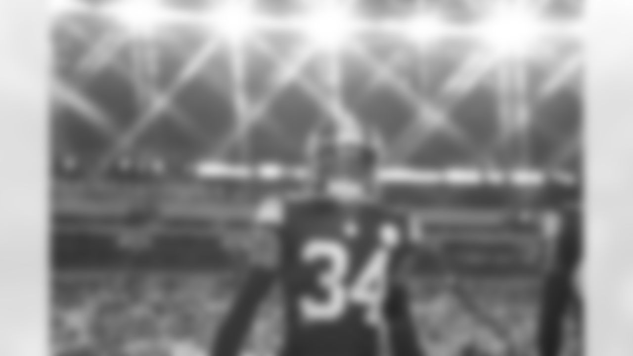 Pittsburgh Steelers safety Terrell Edmunds (34) during a regular season game between the Pittsburgh Steelers and the Chicago Bears, Monday, Nov. 8, 2021 in Pittsburgh, PA. (Caitlyn Epes / Pittsburgh Steelers)