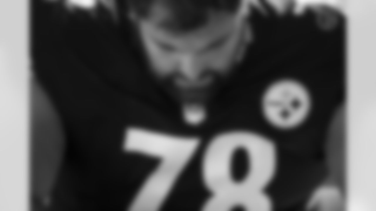 Pittsburgh Steelers offensive tackle Alejandro Villanueva (78) during a regular season game between the Pittsburgh Steelers and the Denver Broncos, Sunday, Sept. 20, 2020 in Pittsburgh, PA. The Steelers defeated the Broncos 26-21. (Karl Roser / Pittsburgh Steelers)
