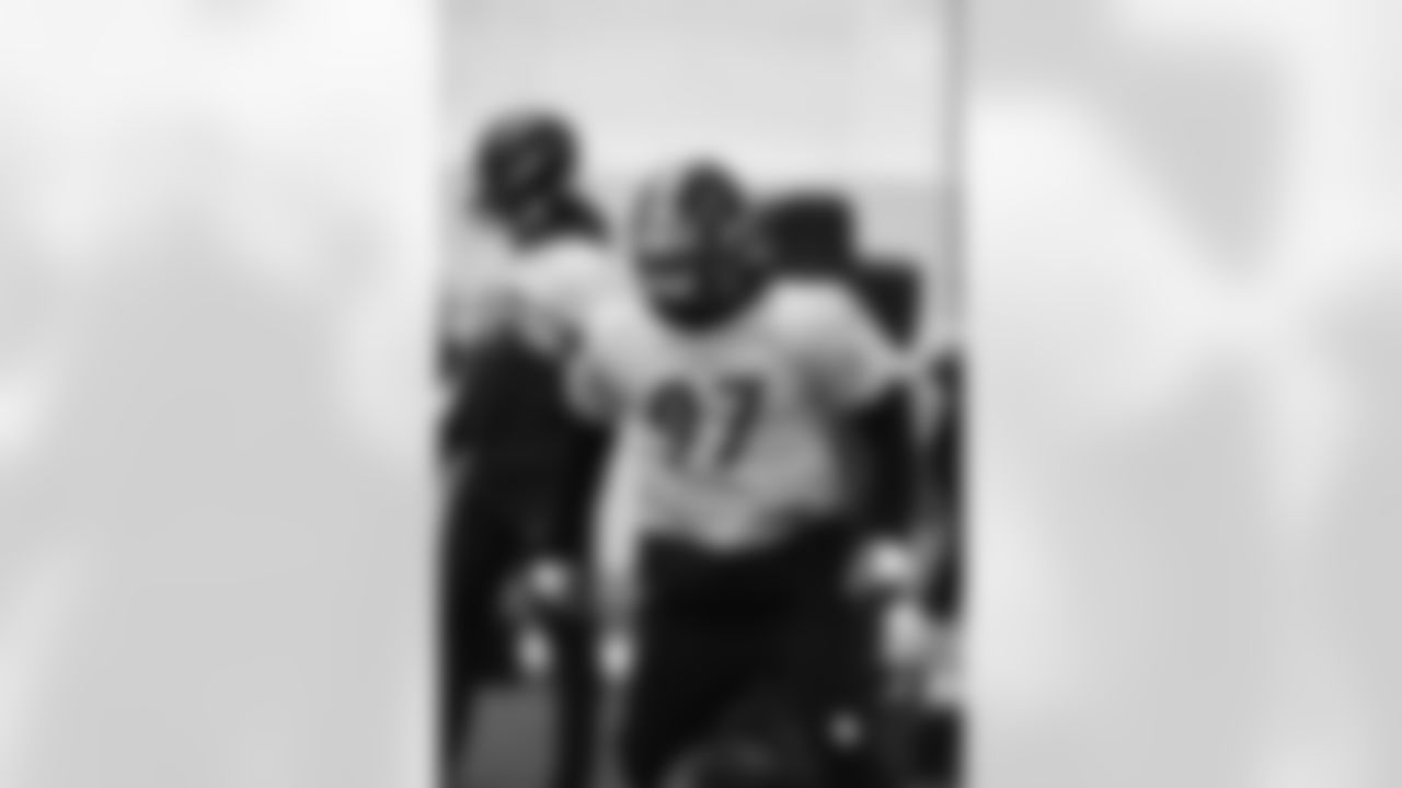 Pittsburgh Steelers defensive tackle Cameron Heyward (97) practices at the UPMC Rooney Sports Complex preparing for a Week 10 matchup against the Cincinnati Bengals, Wednesday, Nov. 11, 2020 in Pittsburgh, PA. (Karl Roser / Pittsburgh Steelers)
