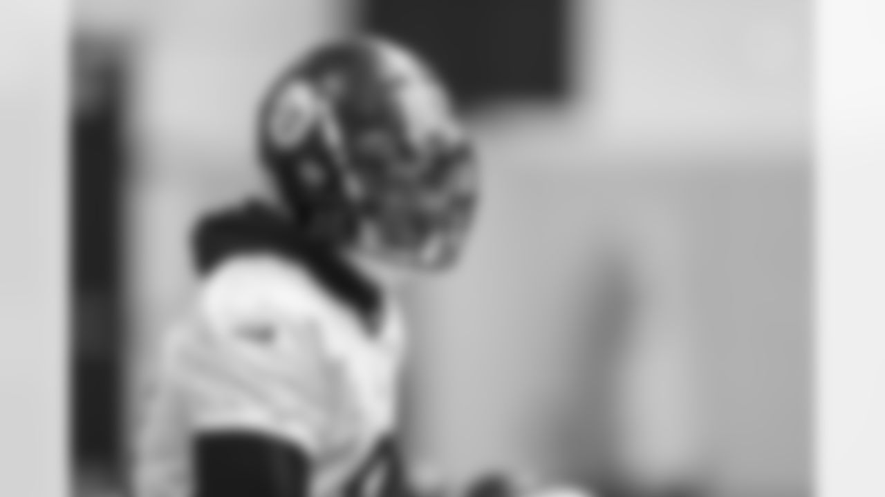 Pittsburgh Steelers tight end/fullback Connor Heyward (83) during practice at the UPMC Rooney Sports Complex preparing for a Week 16 matchup against the Las Vegas Raiders Friday, Dec. 23, 2022 in Pittsburgh, PA. (Karl Roser / Pittsburgh Steelers)