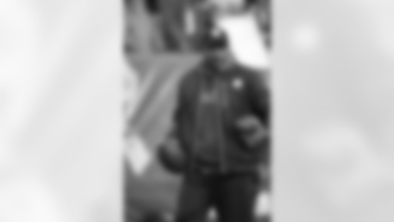 Defensive backs coach Carnell Lake from his time with the Steelers.