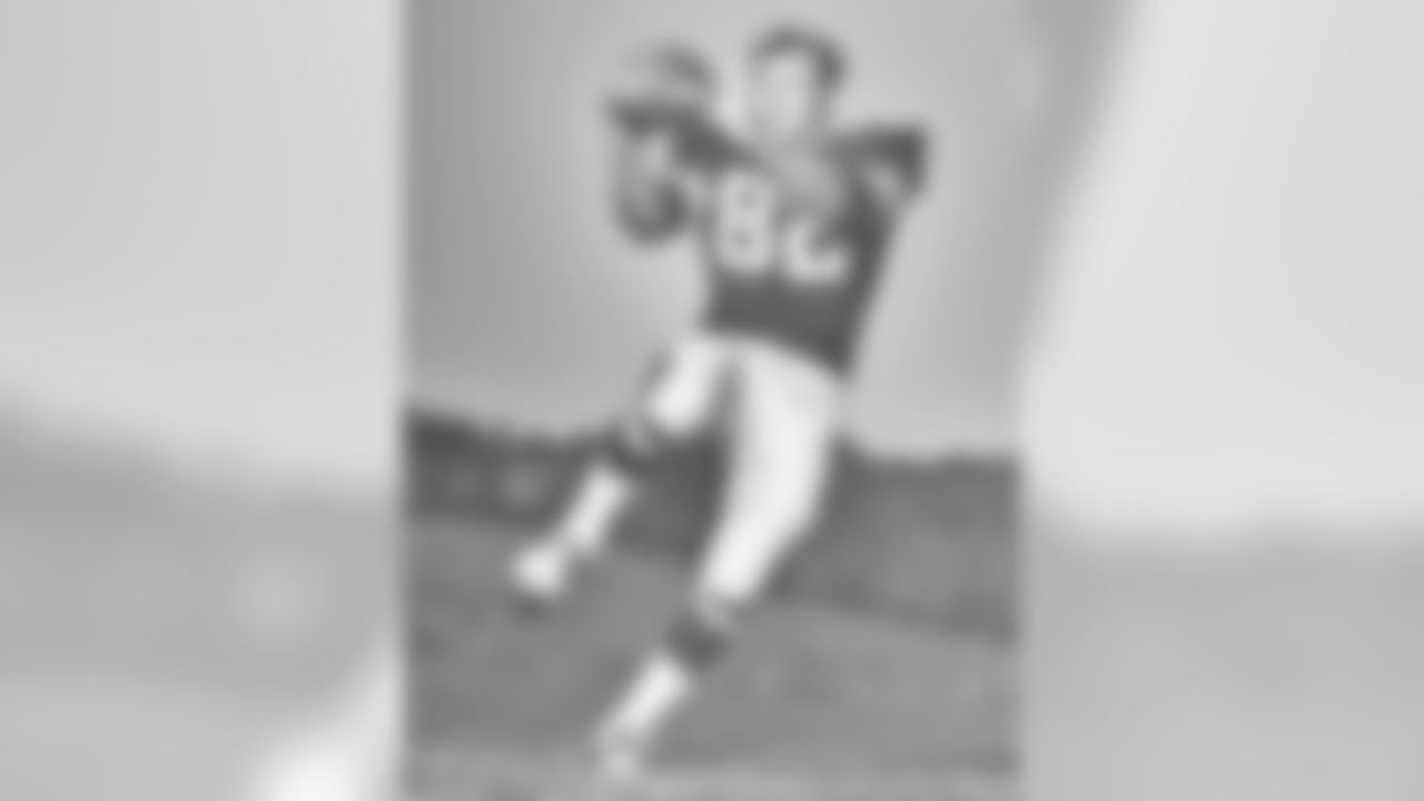 Dennis Hughes (70-71)