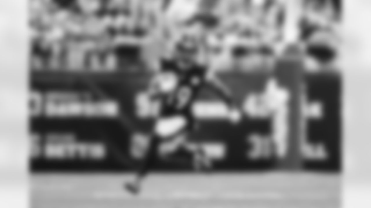 Pittsburgh Steelers wide receiver Calvin Austin III (19) during a preseason game between the Pittsburgh Steelers and the Buffalo Bills, Saturday, Aug. 19, 2023 in Pittsburgh, PA. (Abigail / Pittsburgh Steelers)