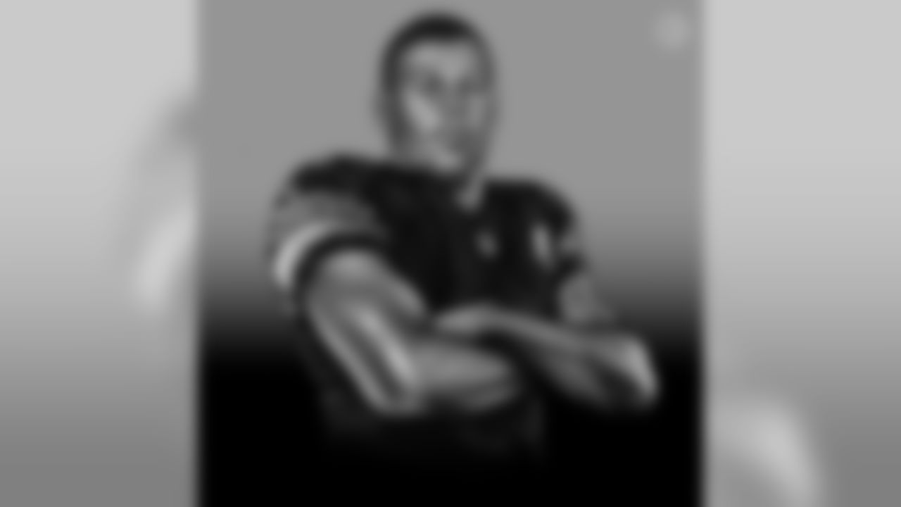 LB Alex Highsmith