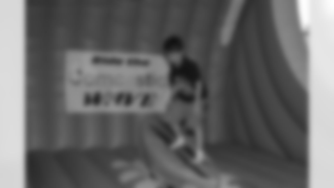 08_DraftDay_HeinzField_dh_602
