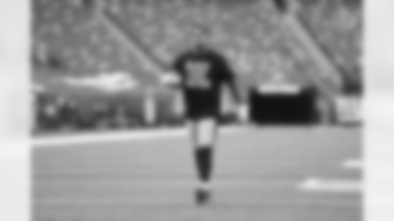 Pittsburgh Steelers running back James Conner (30) warms up before a regular season game between the Pittsburgh Steelers and the New York Giants, Monday, Sept. 14, 2020 in East Rutherford, NJ. (Karl Roser / Pittsburgh Steelers)