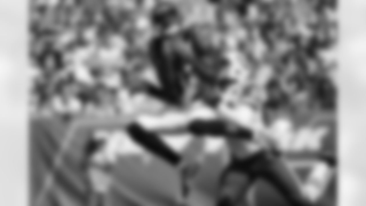 Bengals WR A.J. Green hauled in 12 receptions for 180 yards and 1 touchdown vs. the Jets in Week 1.