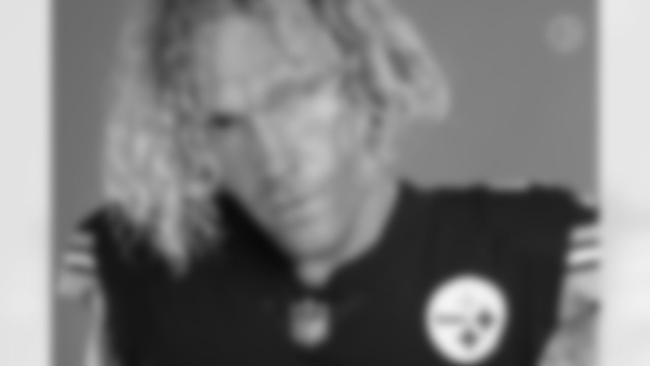 Pittsburgh Steelers defensive end Cassius Marsh (49) poses for a photo during the Steelers 2021 media day, Saturday, July 24, 2021 in Pittsburgh, PA. (Caitlyn Epes / Pittsburgh Steelers)