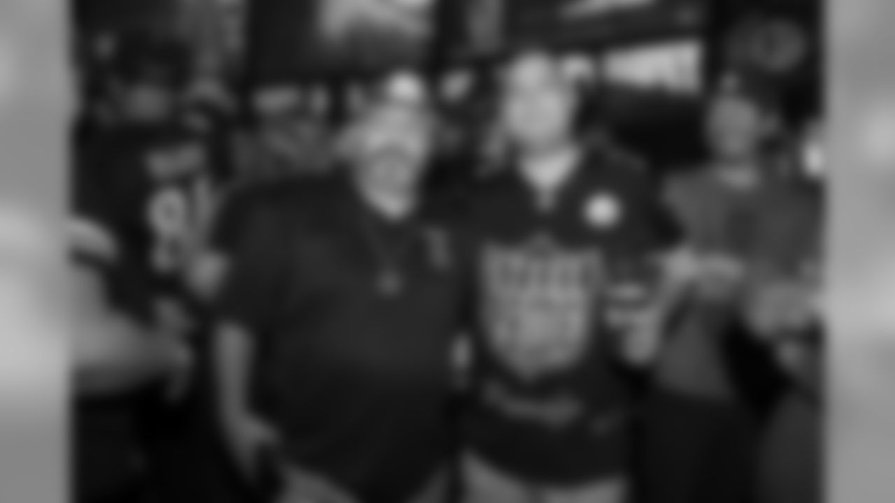 Steelers Nation Unite hosted a Road Warrior block party for fans at Tom's Watch Bar in Los Angeles, which featured appearances by Steelers Legends Dermontti Dawson and Rod Woodson.
