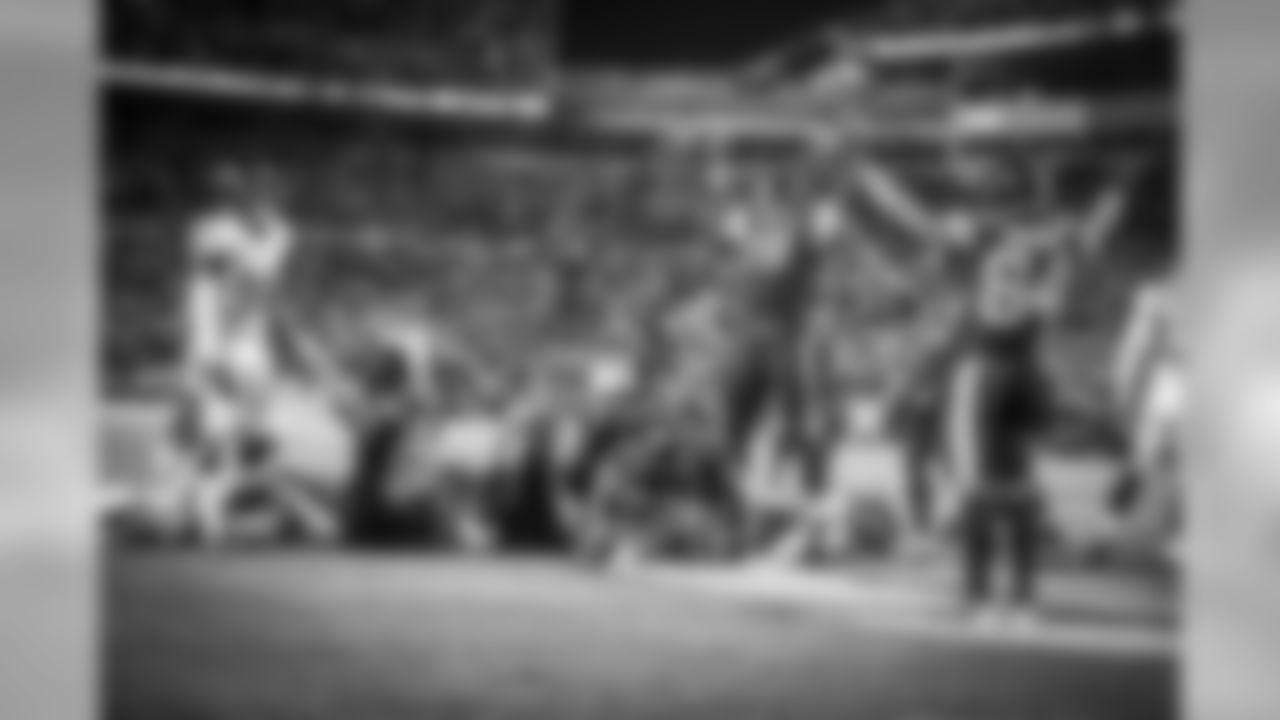 Jesse James, Le'Veon Bell, Ramon Foster, David DeCastro, Alejandro Villanueva, Eli Rogers and Antonio Brown
