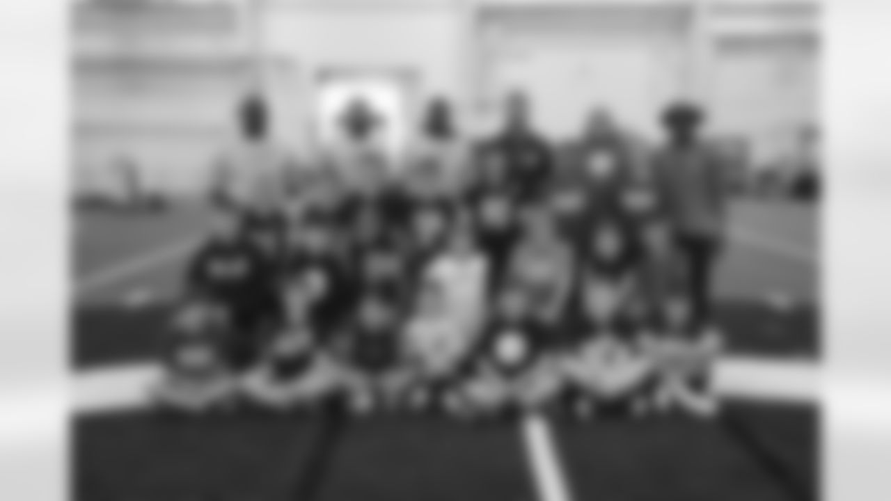 The Steelers host a 2023 Youth Football Camp at Highlands Sports Complex Friday, June 16, 2023 in Triadelphia, WV. (Karl Roser / Pittsburgh Steelers)
