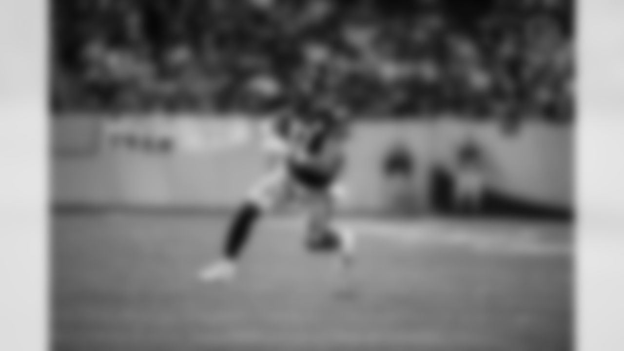 Pittsburgh Steelers tight end Kevin Rader (87) during a Hall of Fame game between the Pittsburgh Steelers and the Dallas Cowboys, Thursday, Aug. 5, 2021 in Canton, OH. The Steelers defeated the Cowboys 16-3. (Karl Roser / Pittsburgh Steelers)