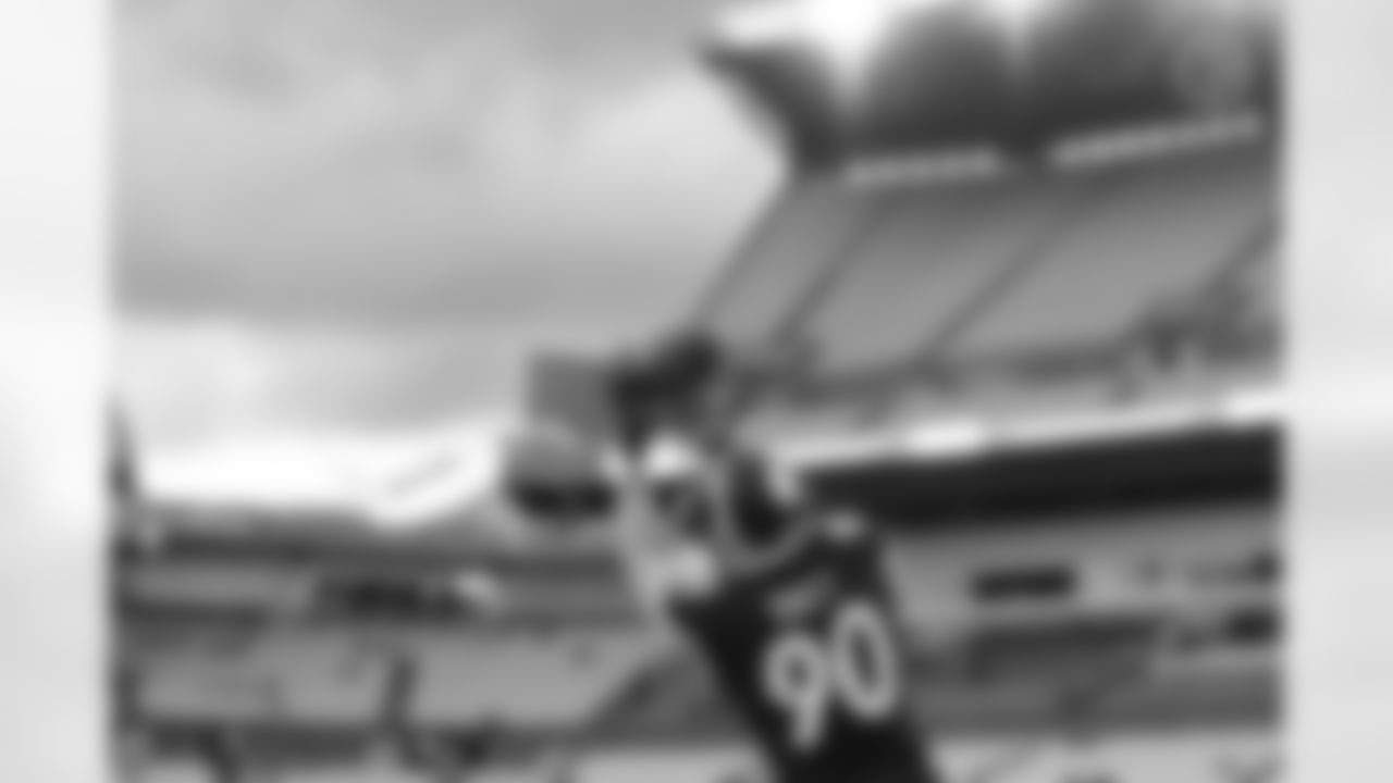 Pittsburgh Steelers linebacker T.J. Watt (90) during a regular season game between the Pittsburgh Steelers and the Cincinnati Bengals, Sunday, Nov. 15, 2020 in Pittsburgh, PA. (Karl Roser / Pittsburgh Steelers)