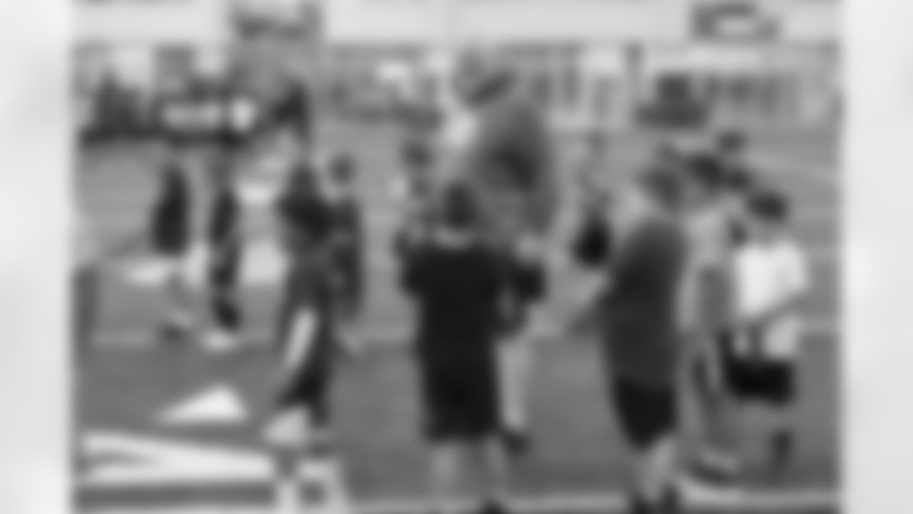 The Steelers host a 2023 Youth Football Camp at Highlands Sports Complex Friday, June 16, 2023 in Triadelphia, WV. (Karl Roser / Pittsburgh Steelers)