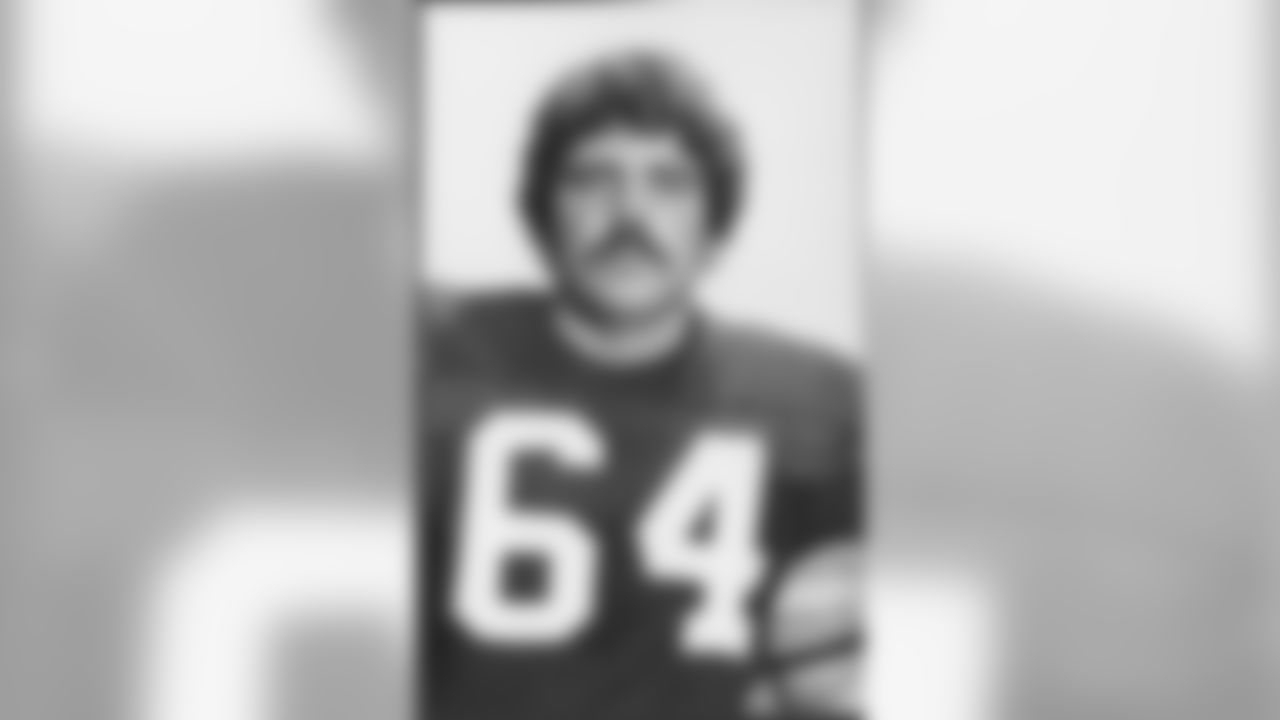 1972 Steve Furness: Considered the fifth member of the Steel Curtain, Furness quickly became a nice option at defensive tackle. In nine seasons, Furness contributed 32 sacks; he led the team with 8.5 in 1977 and tied with L.C. Greenwood in 1979 with seven. Four Super Bowl rings.