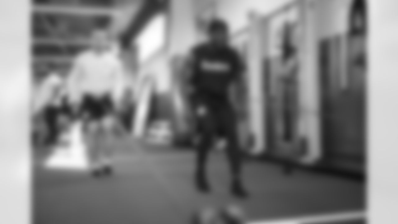 Pittsburgh Steelers safety Scott Nelson and Pittsburgh Steelers linebacker Mark Robinson (93) participate in Phase One of the voluntary offseason workout program, Thursday April 20, 2023 at the UPMC Rooney Sports Complex. (Karl Roser / Pittsburgh Steelers)