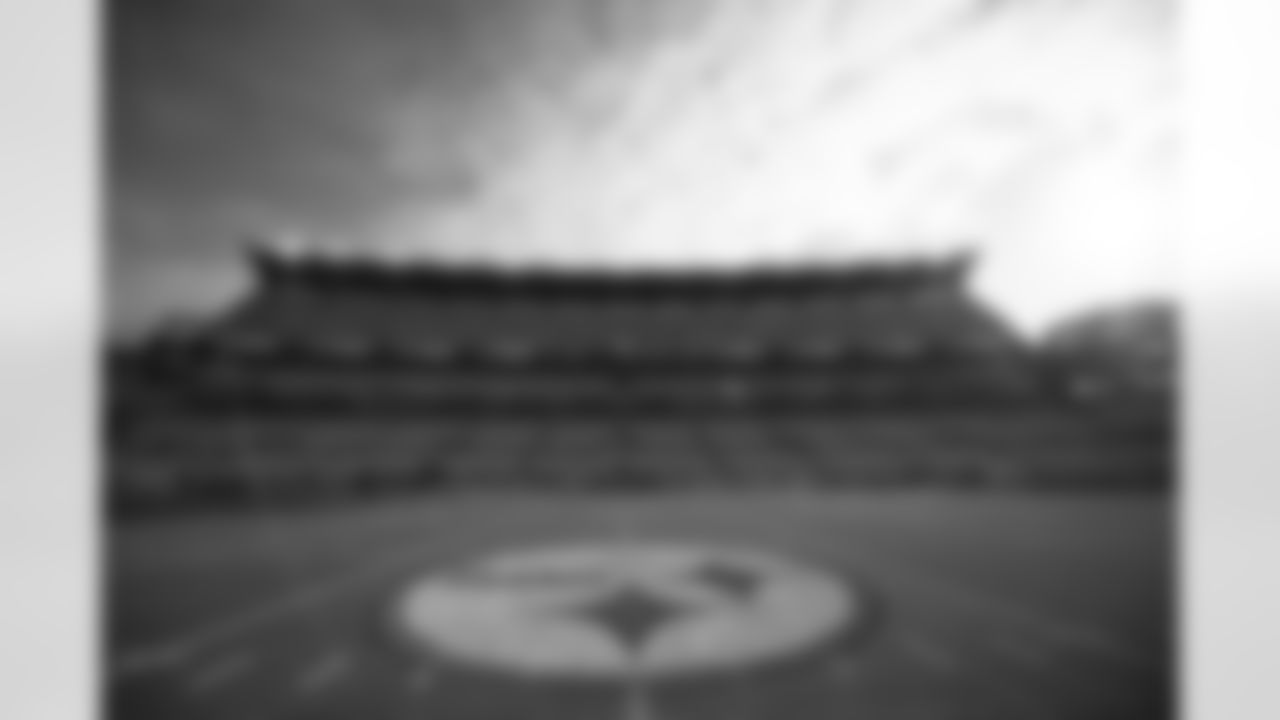 A general view during a regular season game between the Pittsburgh Steelers and the Denver Broncos, Sunday, Oct. 10, 2021 in Pittsburgh, PA. The Steelers beat the Broncos 27-19. (Karl Roser / Pittsburgh Steelers)
