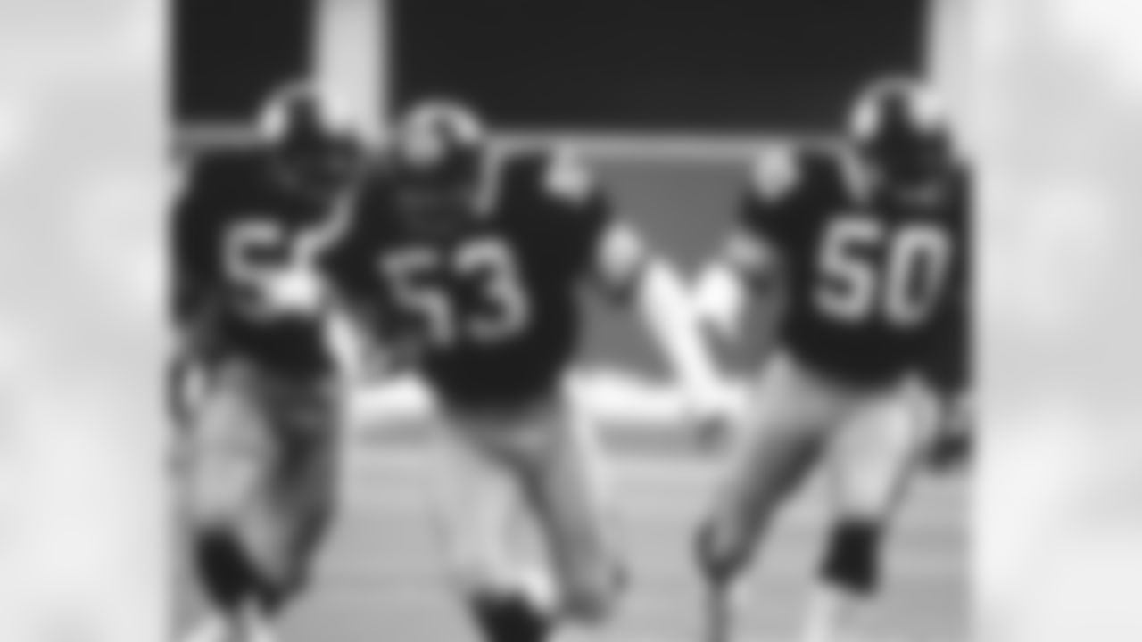 1982 Bryan Hinkle: Just because he never made the Pro Bowl, dont let that taint what was a very good 12-year career as an outside linebacker with the Steelers. In the eight-season span from 1984-91, Hinkle started 113 games and contributed 21.5 sacks and 26 takeaways, 15 interceptions and 11 fumble recoveries, while scoring three defensive touchdowns.