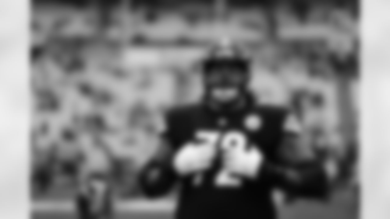 Pittsburgh Steelers offensive tackle Zach Banner (72) during a regular season game between the Pittsburgh Steelers and the Detroit Lions, Sunday, Nov. 14, 2021 in Pittsburgh, PA. (Caitlyn Epes / Pittsburgh Steelers)