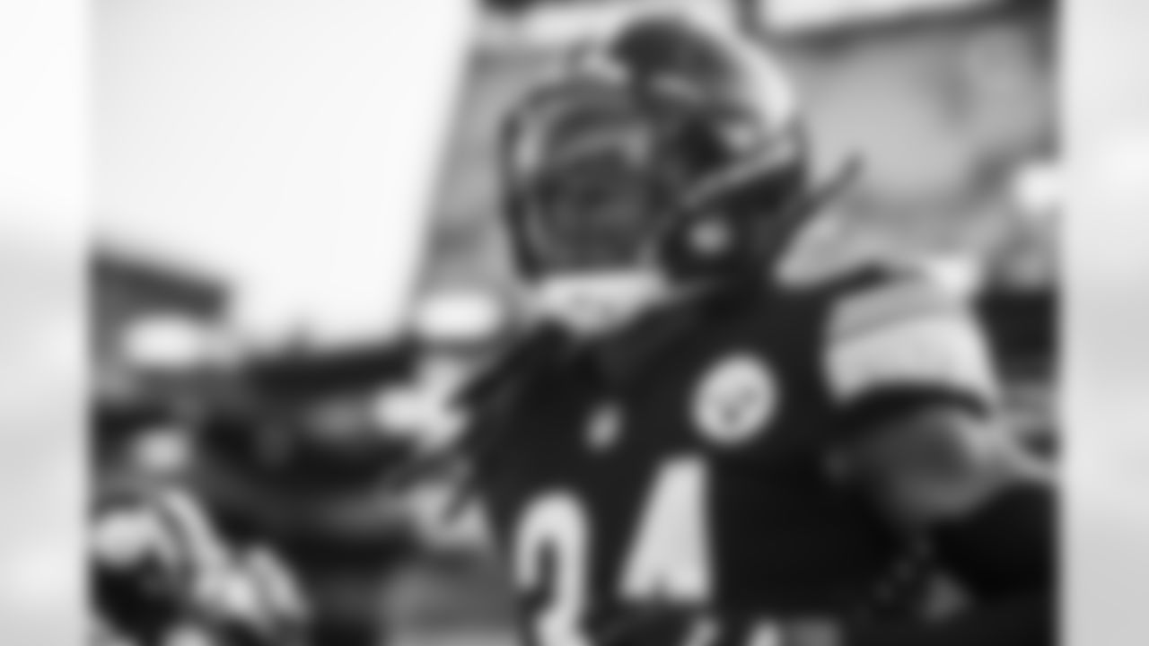 Pittsburgh Steelers safety Terrell Edmunds (34) during a preseason game between the Pittsburgh Steelers and the Detroit Lions, Saturday, Aug. 21, 2021 in Pittsburgh, PA. (Caitlyn Epes / Pittsburgh Steelers)