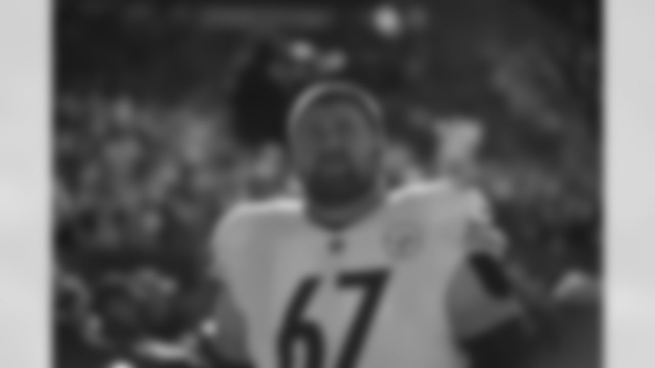 Pittsburgh Steelers center/guard B.J. Finney (67) during a regular season game between the Pittsburgh Steelers and the Cleveland Browns, Sunday, Oct. 31, 2021 in Cleveland, OH. The Steelers beat the Browns 15-10. (Taylor Ollason / Pittsburgh Steelers)