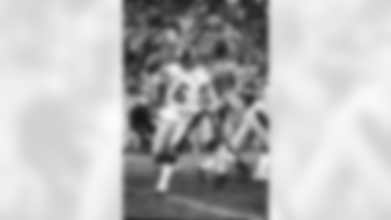 10,104 career passing yards.