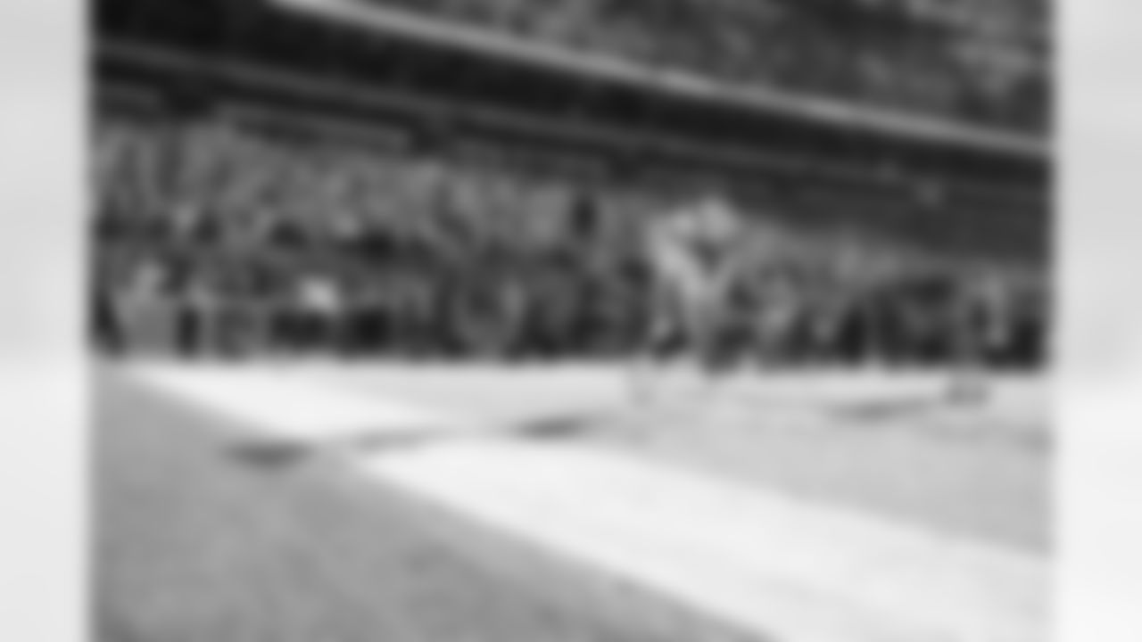 Pittsburgh Steelers tight end Pat Freiermuth (88) during a regular season game between the Pittsburgh Steelers and the Cleveland Browns, Sunday, Oct. 31, 2021 in Cleveland, OH. (Taylor Ollason / Pittsburgh Steelers)