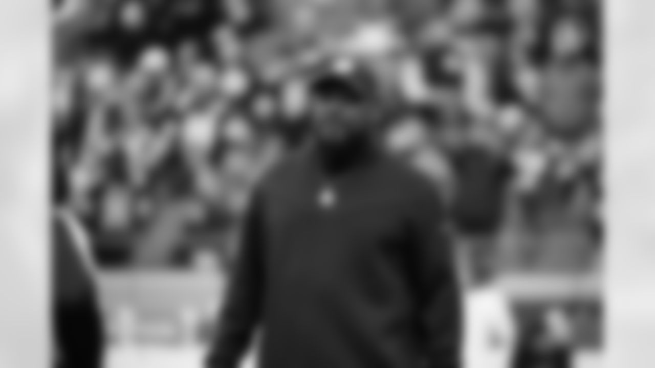 Pittsburgh Steelers Head Coach Mike Tomlin during a regular season game between the Pittsburgh Steelers and the Kansas City Chiefs, Sunday, Dec. 26, 2021 in Kansas City, MO. (Denny Medley / Pittsburgh Steelers)