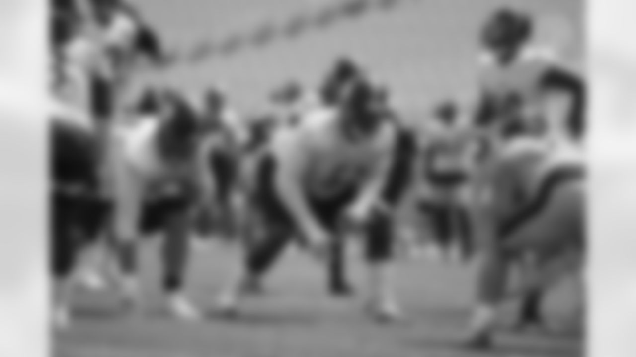Pittsburgh Steelers guard Trai Turner (51) trains at Heinz Field during the 2021 Steelers Camp, Tuesday, July 27, 2021 in Pittsburgh, PA. (Karl Roser / Pittsburgh Steelers)