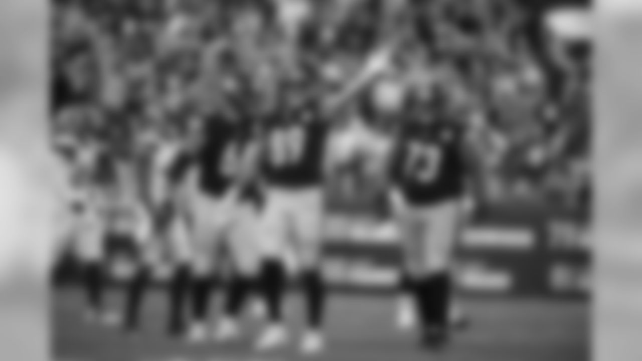 Vance McDonald, David DeCastro and Ramon Foster