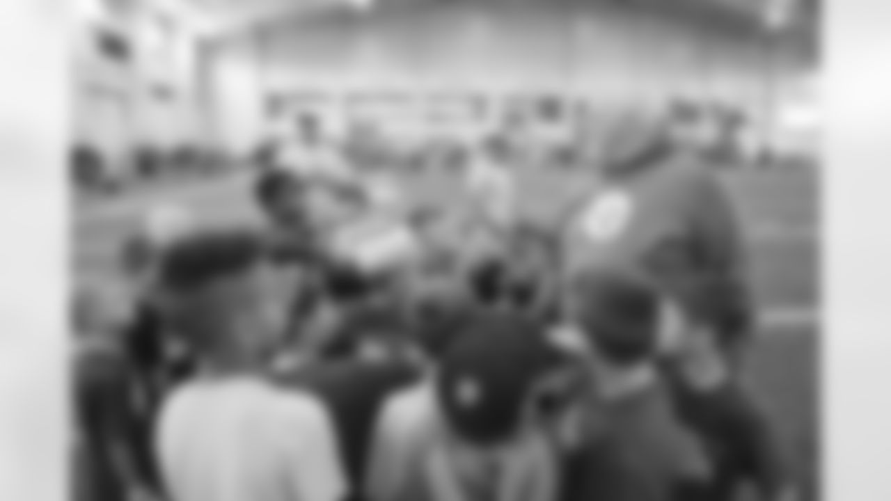 The Steelers host a 2023 Youth Football Camp at Highlands Sports Complex Friday, June 16, 2023 in Triadelphia, WV. (Karl Roser / Pittsburgh Steelers)