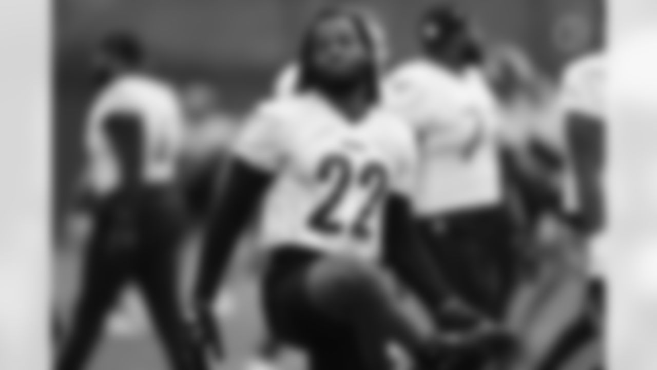 Pittsburgh Steelers running back Najee Harris (22) during practice at the UPMC Rooney Sports Complex preparing for a Week 17 matchup against the Cleveland Browns, Friday, Dec. 31, 2021 in Pittsburgh, PA. (Karl Roser / Pittsburgh Steelers)