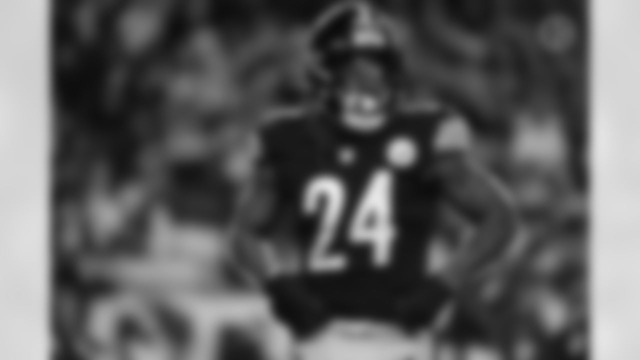 Pittsburgh Steelers running back Benny Snell Jr. (24) during a regular season game between the Pittsburgh Steelers and the Seattle Seahawks, Sunday, Oct. 17, 2021 in Pittsburgh, PA. (Caitlyn Epes / Pittsburgh Steelers)