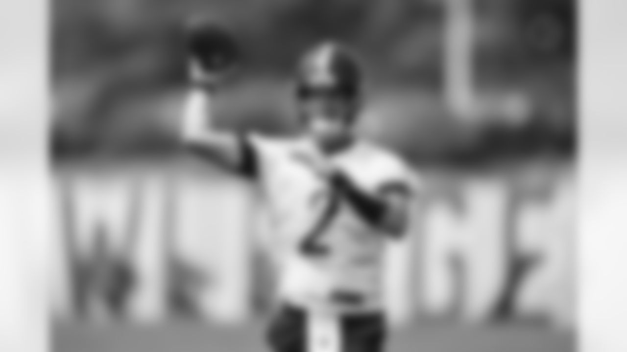 Pittsburgh Steelers quarterback Mason Rudolph (2) participates in the Organized Team Activities (OTAs), Tuesday May 23, 2023 at the UPMC Rooney Sports Complex. (Karl Roser / Pittsburgh Steelers)