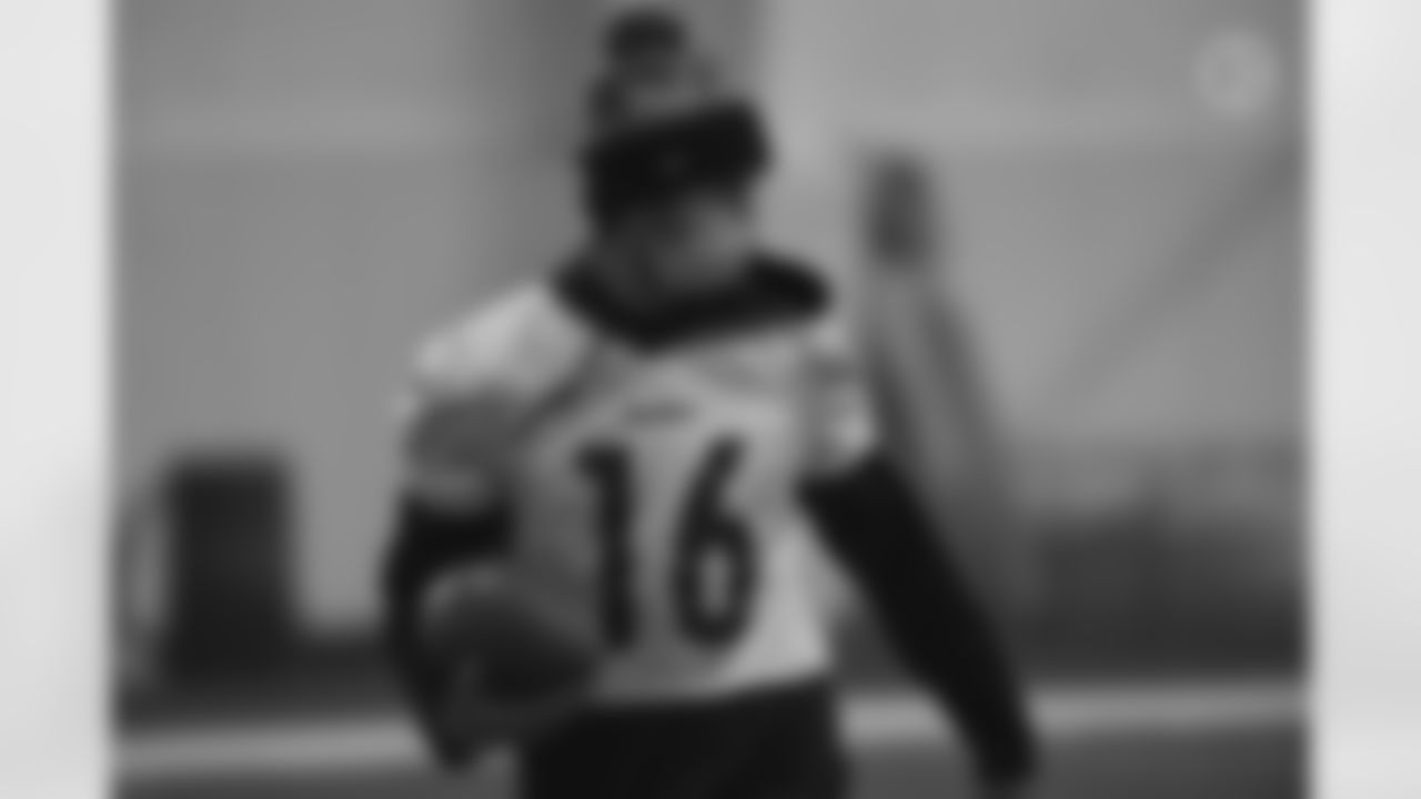 Pittsburgh Steelers kicker Matthew Wright (16) practices at the UPMC Rooney Sports Complex preparing for a Week 15 matchup against the Cincinnati Bengals, Friday, Dec. 18, 2020 in Pittsburgh, PA. (Caitlyn Epes / Pittsburgh Steelers)