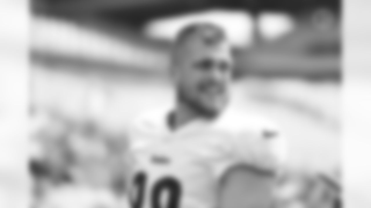 Pittsburgh Steelers tight end Pat Freiermuth (88) trains at Heinz Field during the 2021 Steelers Camp, Wednesday, July 28, 2021 in Pittsburgh, PA. (Karl Roser / Pittsburgh Steelers)