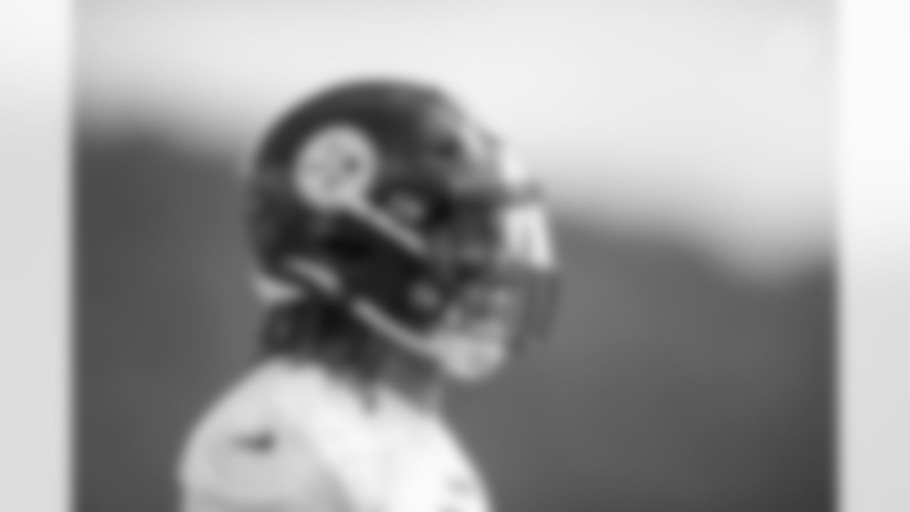 Pittsburgh Steelers wide receiver Chase Claypool (11) practices at the UPMC Rooney Sports Complex preparing for a Week 4 matchup against the Tennessee Titans, Wednesday, Sept. 30, 2020 in Pittsburgh, PA. (Karl Roser / Pittsburgh Steelers)