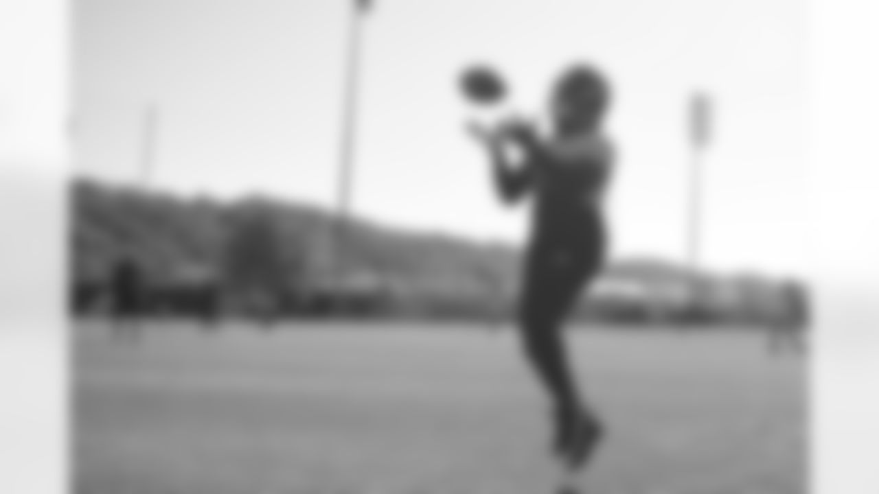 Pittsburgh Steelers linebacker Bud Dupree (48) practices at the UPMC Rooney Sports Complex preparing for a Week 5 matchup against the Philadelphia Eagles, Friday, Oct. 9, 2020 in Pittsburgh, PA. (Karl Roser / Pittsburgh Steelers)
