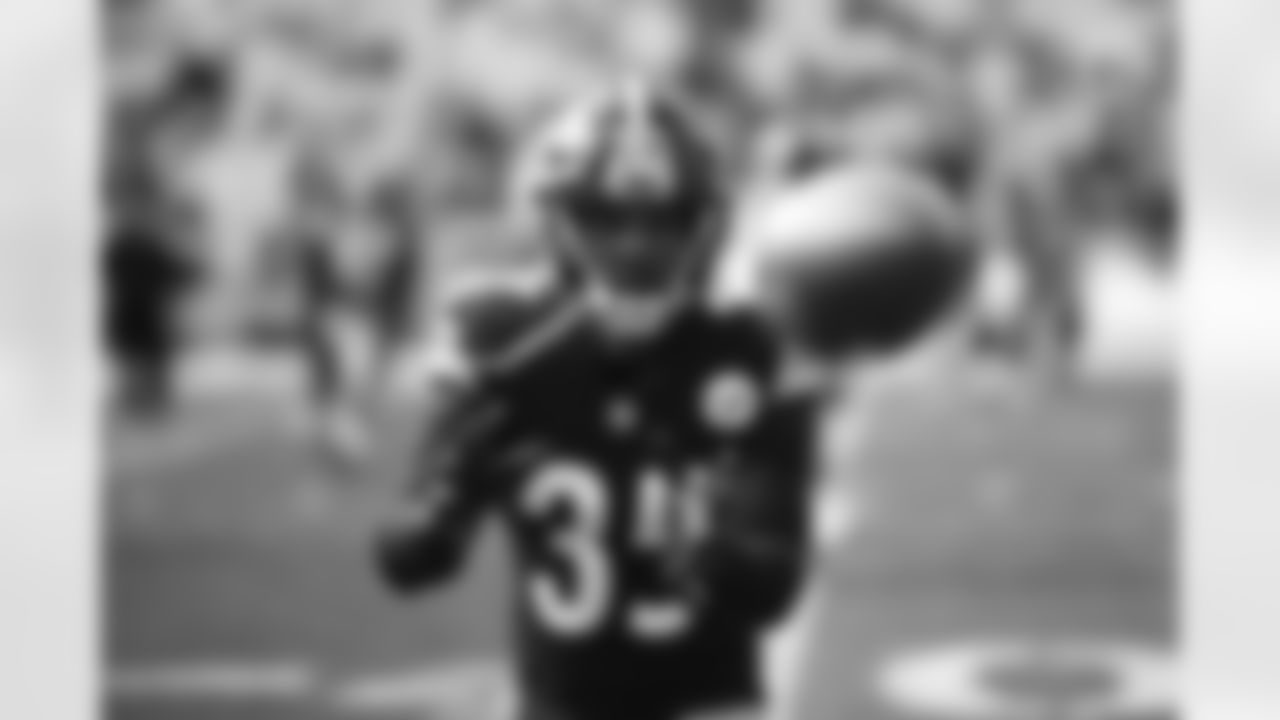 Pittsburgh Steelers cornerback Arthur Maulet (35) during a regular season game between the Pittsburgh Steelers and the Tampa Bay Buccaneers, Sunday, Oct. 16, 2022 in Pittsburgh, PA. (Jared Wickerham / Pittsburgh Steelers)