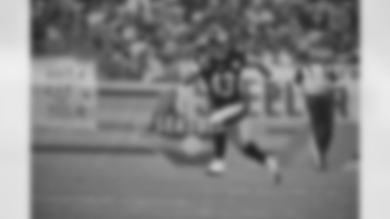 Action photo of safety Troy Polamalu #43 during his time with the Pittsburgh Steelers.
