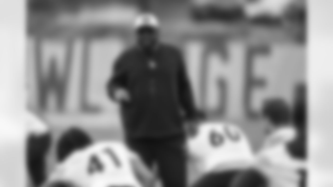 Pittsburgh Steelers head coach Mike Tomlin during practice at the UPMC Rooney Sports Complex preparing for a Week 8 matchup against the Jacksonville Jaguars Thursday, Oct. 26, 2023 in Pittsburgh, PA. (Karl Roser / Pittsburgh Steelers)