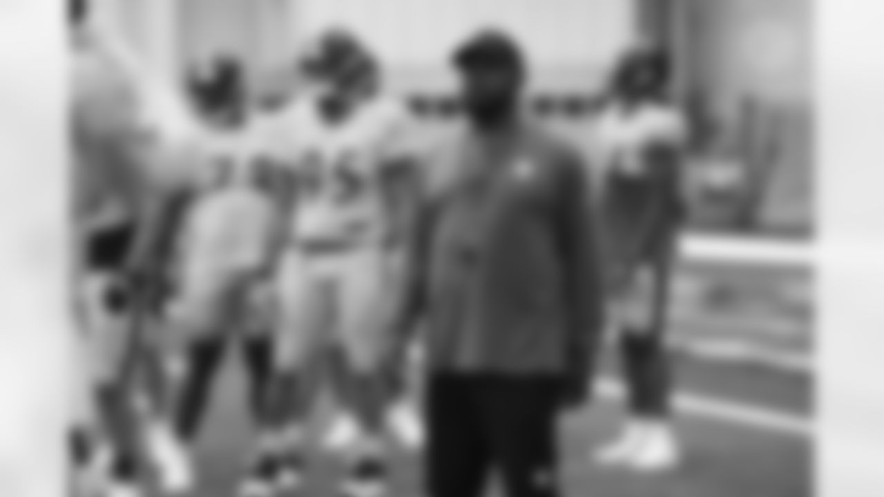 Pittsburgh Steelers Head Coach Mike Tomlin during practice at the UPMC Rooney Sports Complex, Tuesday, Aug. 31, 2021 in Pittsburgh, PA. (Karl Roser / Pittsburgh Steelers)