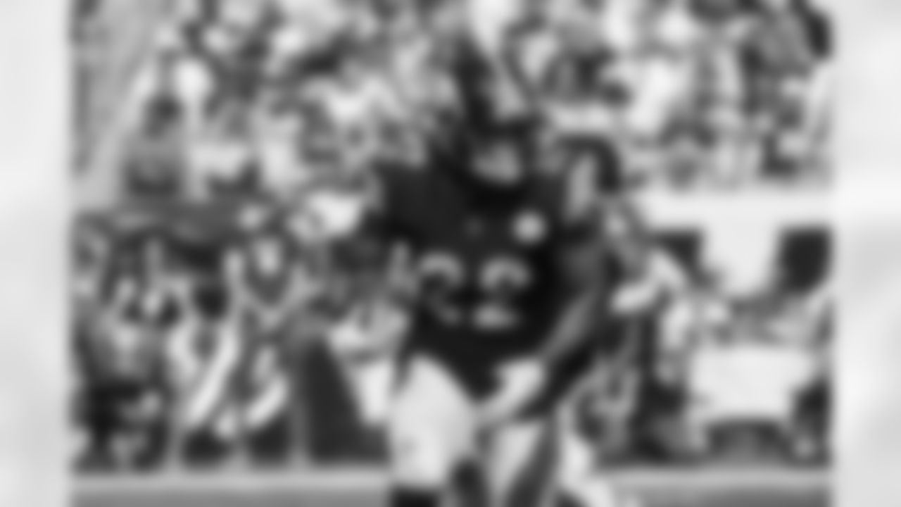 Pittsburgh Steelers running back Najee Harris (22) during a regular season game between the Pittsburgh Steelers and the New England Patriots, Sunday, Sept. 18, 2022 in Pittsburgh, PA. (Arron Anastasia /Pittsburgh Steelers)