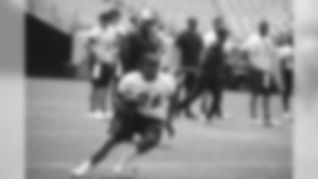 Pittsburgh Steelers running back Anthony McFarland Jr. (26) trains at Heinz Field during the Steelers 2020 Training Camp, Friday, Aug. 7, 2020 in Pittsburgh, PA. (Karl Roser / Pittsburgh Steelers)