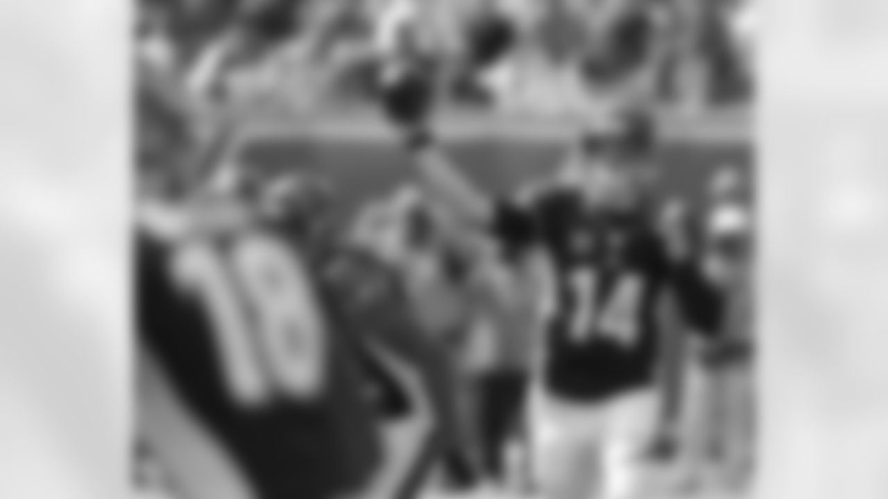 Bengals QB Andy Dalton completed 23 of 30 passes (76.7%) in Week 1 vs. the Jets for 366 yards, 1 touchdown, and 1 interception for a quarterback rating of 114.