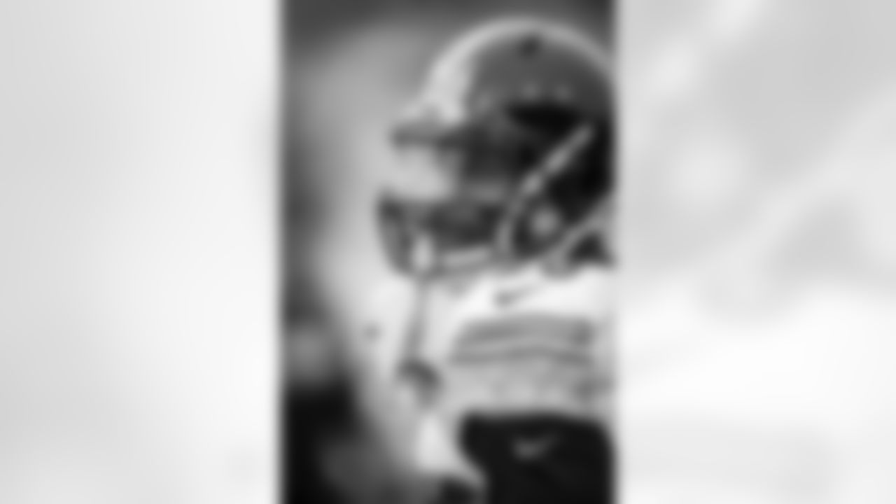4,045 career rushing yards.