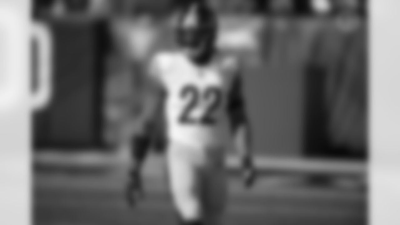 Pittsburgh Steelers running back Najee Harris (22) during a regular season game between the Pittsburgh Steelers and the Cincinnati Bengals, Sunday, Nov. 28, 2021 in Cincinnati, OH. The Bengals beat the Steelers 41-10. (Karl Roser / Pittsburgh Steelers)