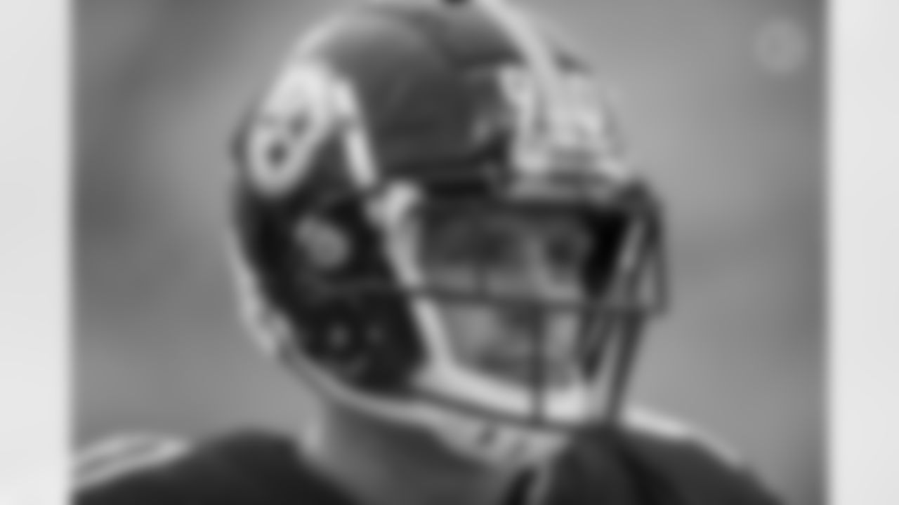 Pittsburgh Steelers linebacker T.J. Watt (90) during a regular season game between the Pittsburgh Steelers and the Cleveland Browns, Sunday, Oct. 18, 2020 in Pittsburgh, PA. The Steelers defeated the Browns 38-7. (Karl Roser / Pittsburgh Steelers)