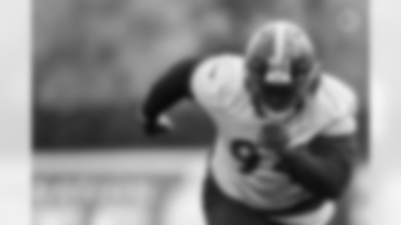 Pittsburgh Steelers defensive end Tyson Alualu (94) during practice at the UPMC Rooney Sports Complex preparing for a Week 6 matchup against the Tampa Bay Buccaneers, Thursday, Oct. 13, 2022 in Pittsburgh, PA. (Abigail Dean / Pittsburgh Steelers)