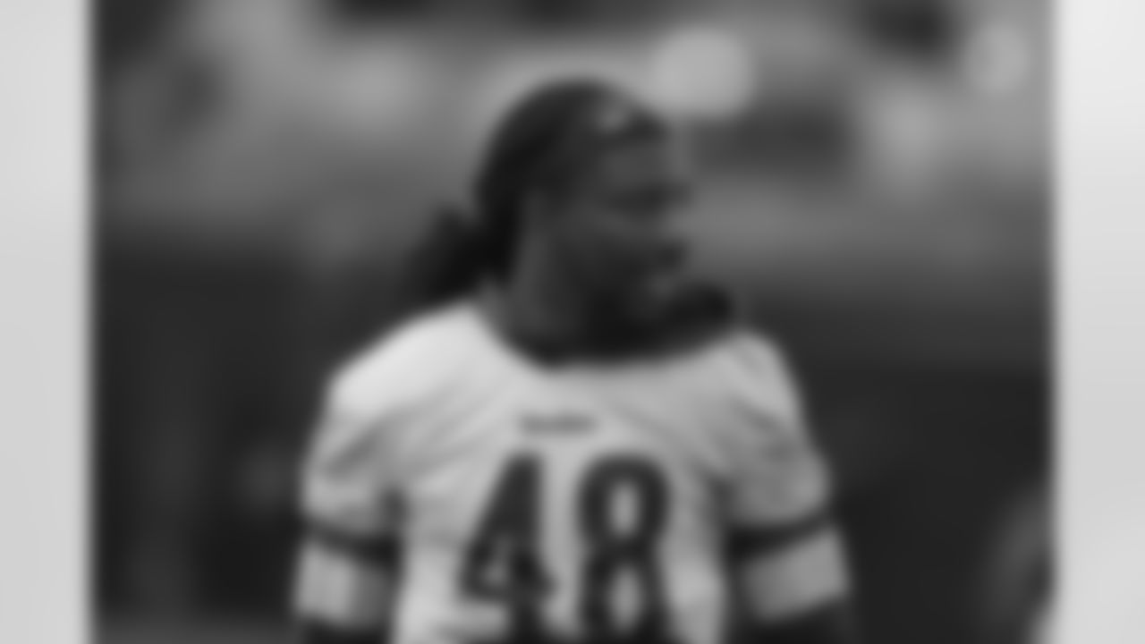 Pittsburgh Steelers linebacker Bud Dupree (48) practices at the UPMC Rooney Sports Complex preparing for a Week 2 matchup against the Denver Broncos, Thursday, Sept. 17, 2020 in Pittsburgh, PA. (Karl Roser / Pittsburgh Steelers)